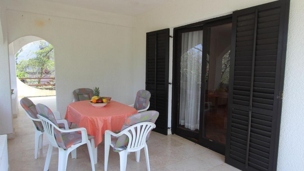 Apartment Gita Malinska Luaran gambar
